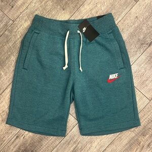 Nike Standard Fit/At Knee Length Shorts- Size Medium- NWT
